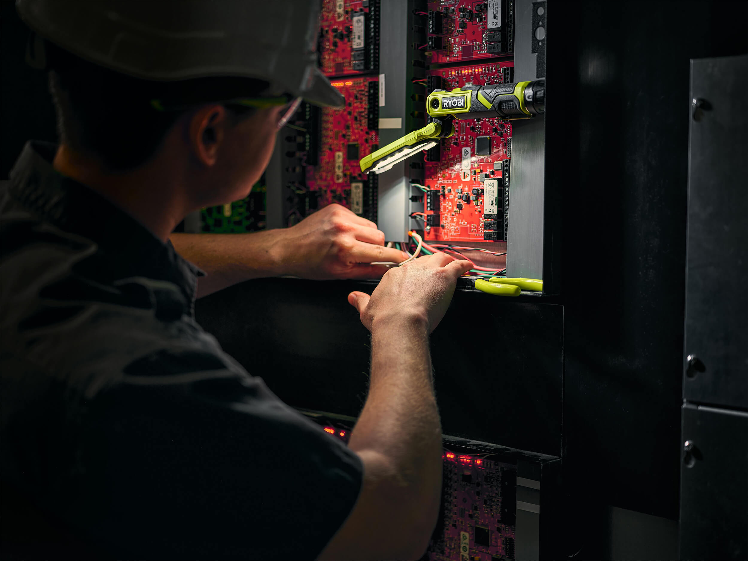 Distribution Boards: Complete Professional Technical Guide.